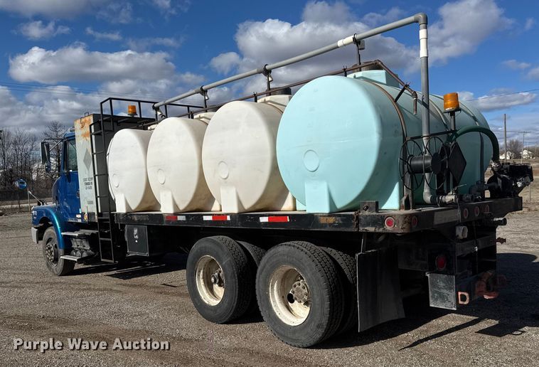 image for item ET4398 1997 Volvo WG64T tank truck