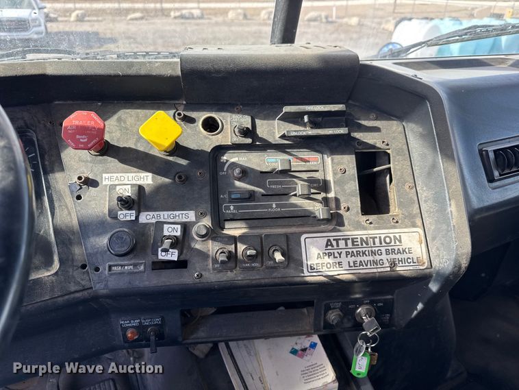 image for item ET4398 1997 Volvo WG64T tank truck