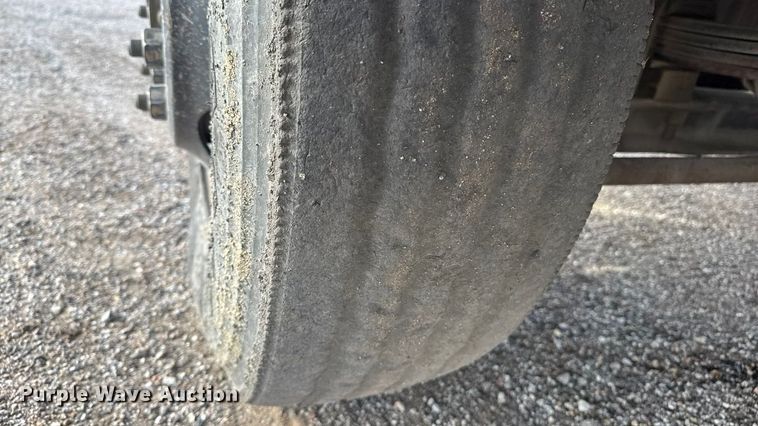 image for item ET4398 1997 Volvo WG64T tank truck