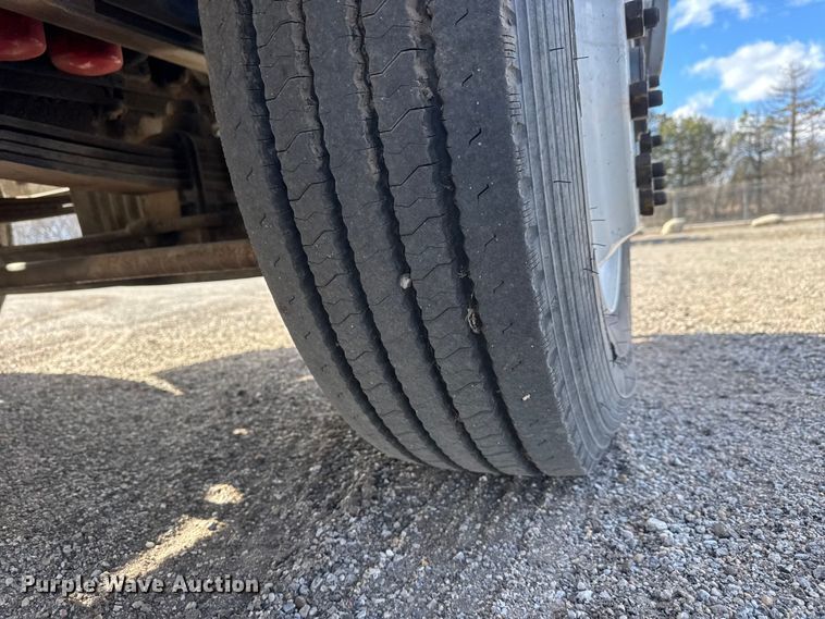 image for item ET4398 1997 Volvo WG64T tank truck