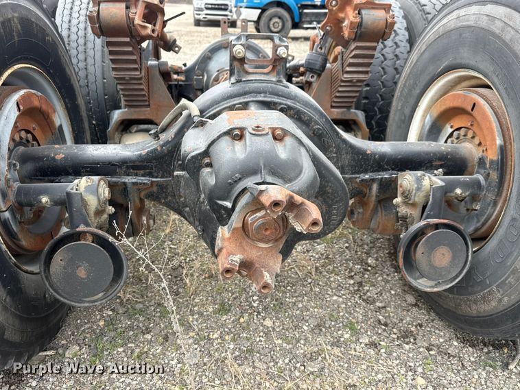 image for item ET4400 RS472 rear axle assembly