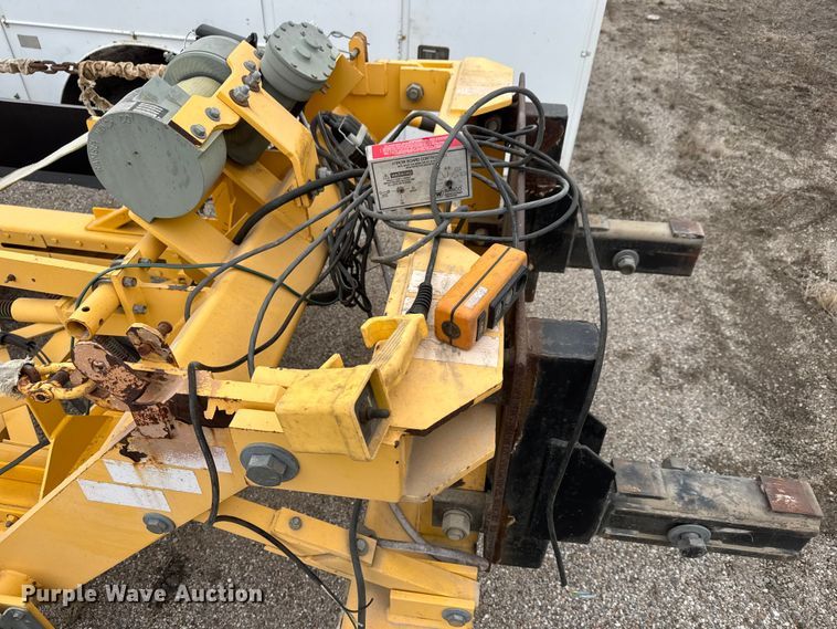 image for item ET4401 2013 Trinity Highway Products crash attenuator