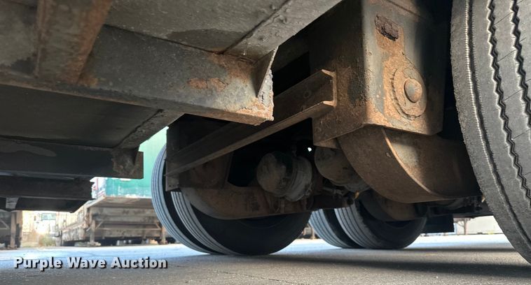 image for item ET4653 1992 Kentucky Manufacturing Company dry van trailer