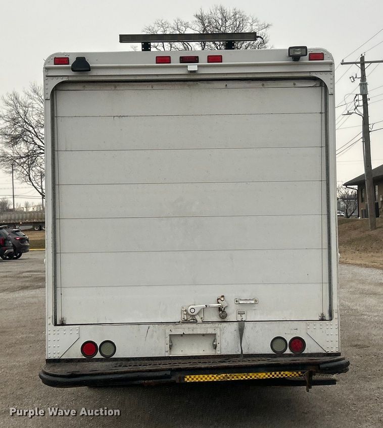 image for item ET6879 2008 Freightliner MT45 delivery van