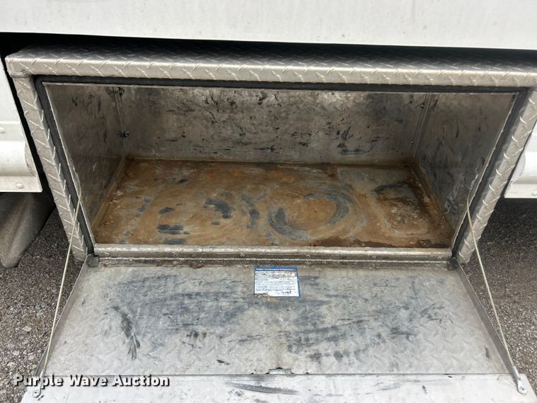 image for item ET6879 2008 Freightliner MT45 delivery van