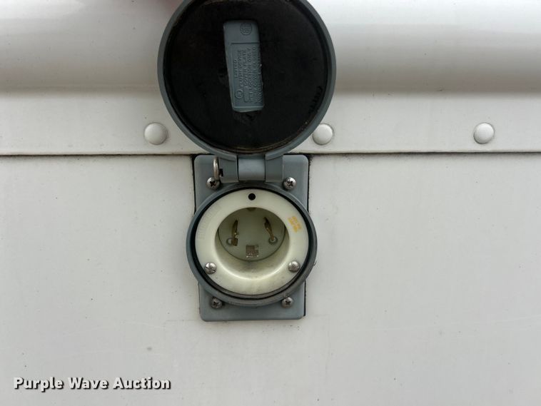 image for item ET6879 2008 Freightliner MT45 delivery van