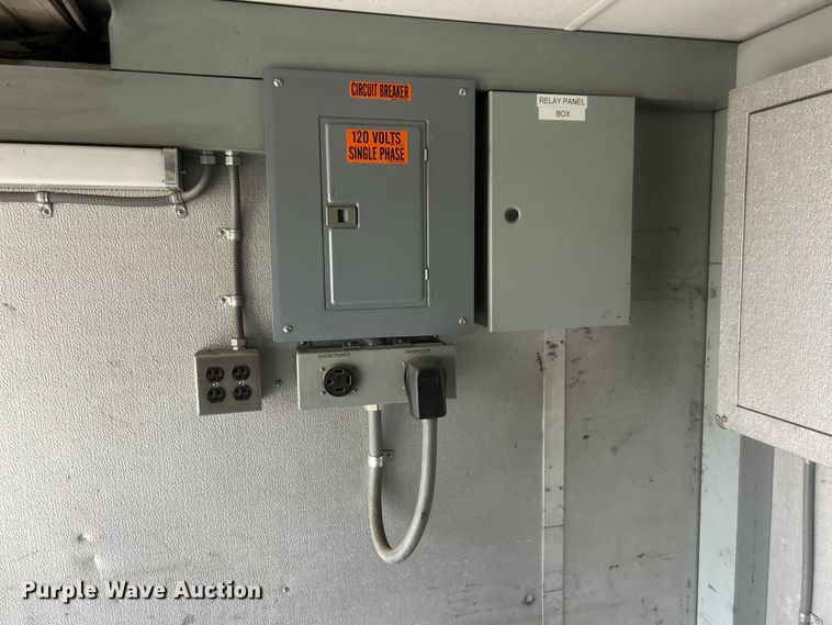 image for item ET6879 2008 Freightliner MT45 delivery van