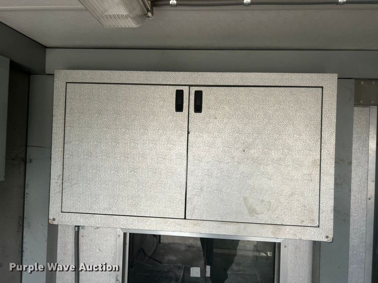 image for item ET6879 2008 Freightliner MT45 delivery van