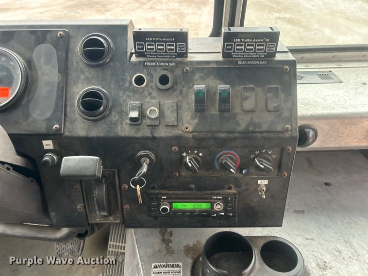 image for item ET6879 2008 Freightliner MT45 delivery van