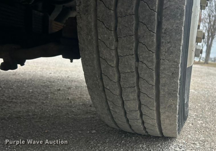 image for item ET6879 2008 Freightliner MT45 delivery van