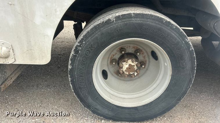 image for item ET6879 2008 Freightliner MT45 delivery van