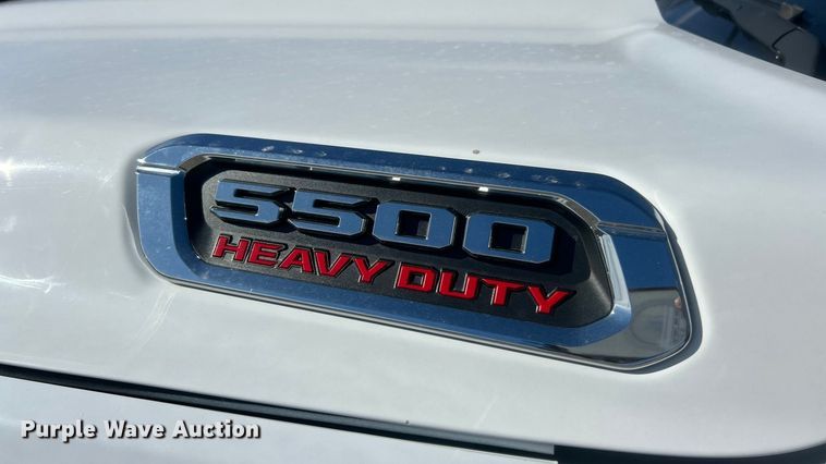 image for item ET6880 2019 RAM 5500 Heavy Duty dump truck