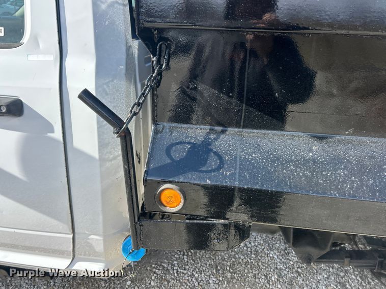 image for item ET6880 2019 RAM 5500 Heavy Duty dump truck