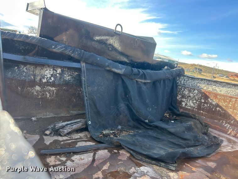 image for item ET6880 2019 RAM 5500 Heavy Duty dump truck