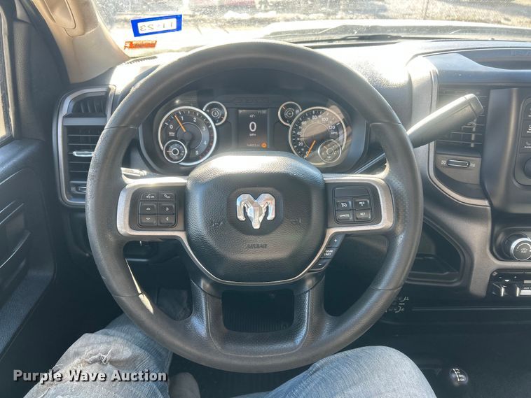 image for item ET6880 2019 RAM 5500 Heavy Duty dump truck