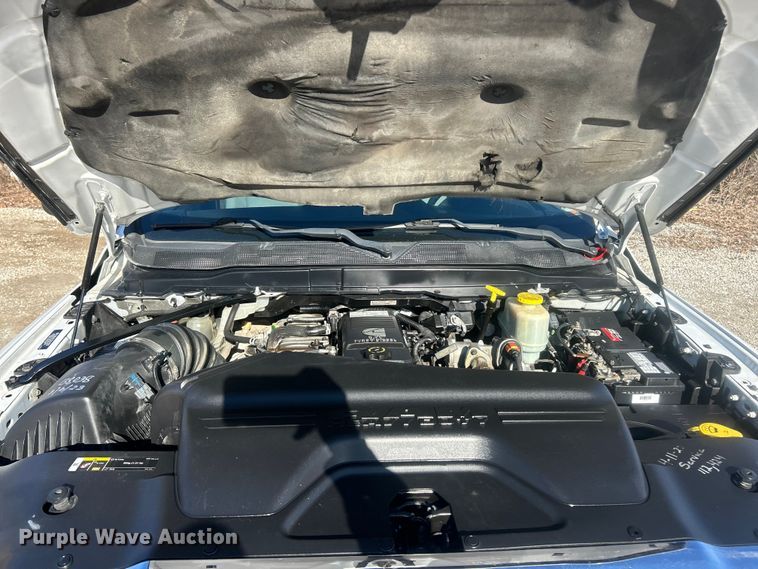 image for item ET6880 2019 RAM 5500 Heavy Duty dump truck