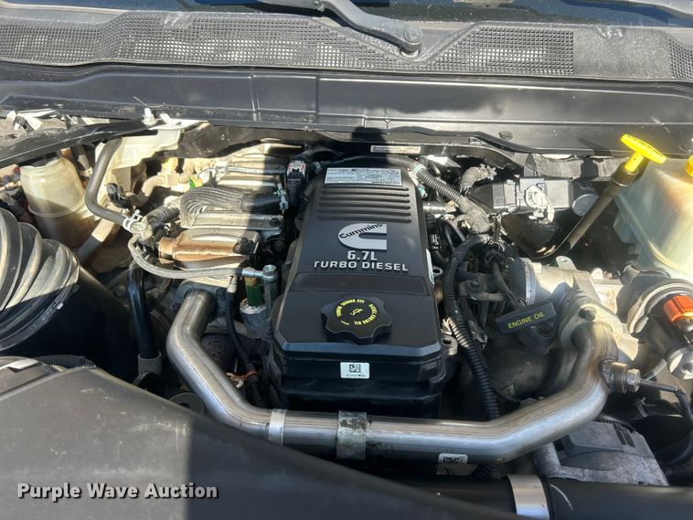 image for item ET6880 2019 RAM 5500 Heavy Duty dump truck