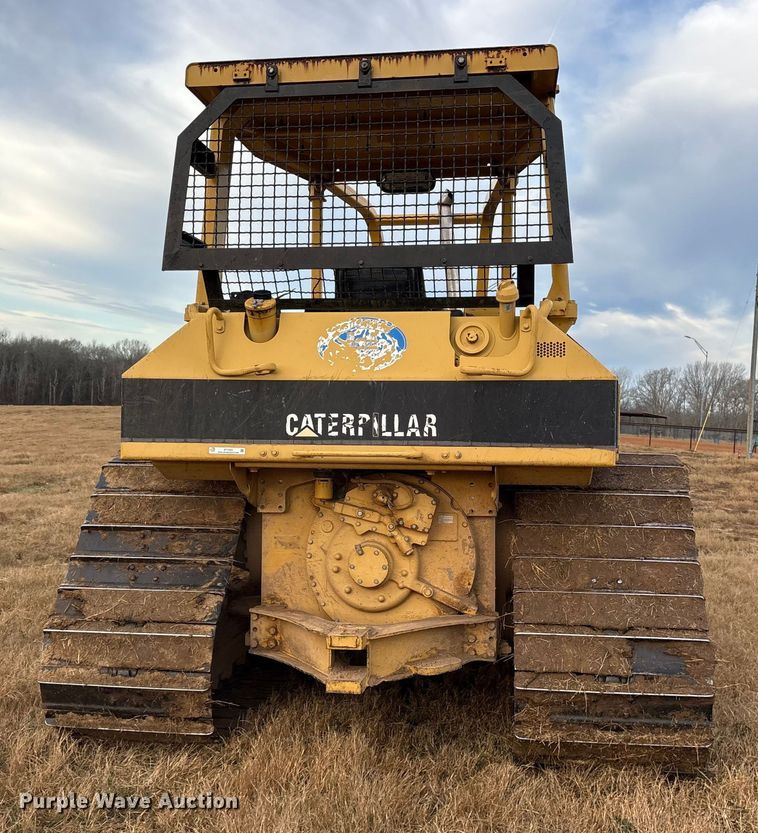 image for item ET7493 1998 Caterpillar D5M LGP dozer