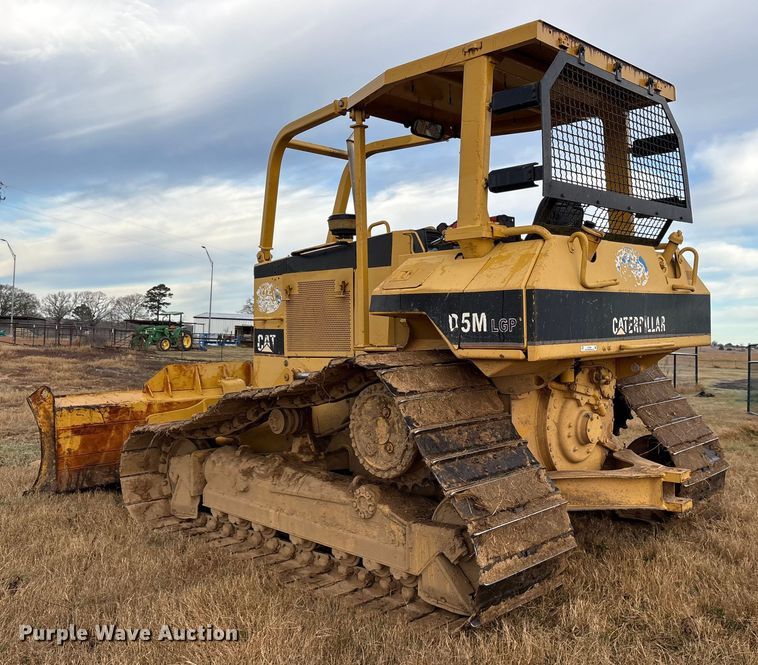 image for item ET7493 1998 Caterpillar D5M LGP dozer