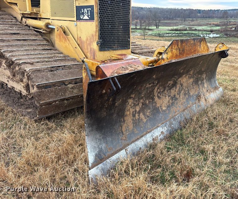 image for item ET7493 1998 Caterpillar D5M LGP dozer