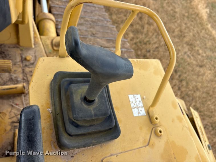 image for item ET7493 1998 Caterpillar D5M LGP dozer