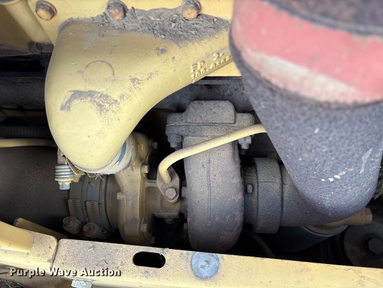 image for item ET7493 1998 Caterpillar D5M LGP dozer