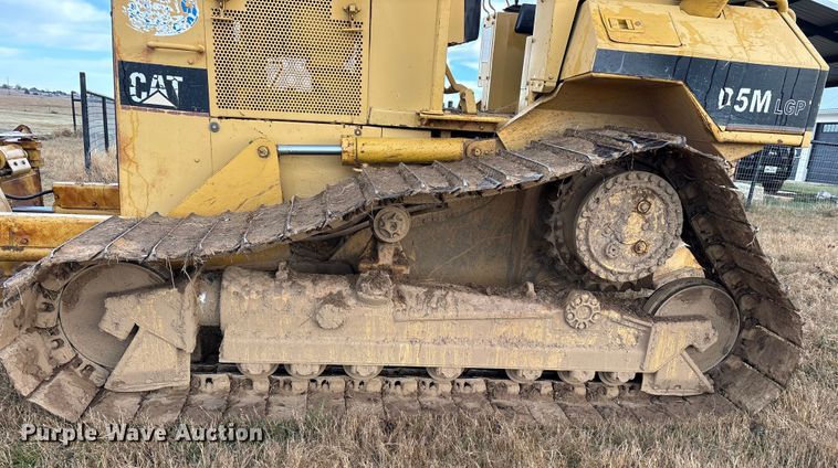 image for item ET7493 1998 Caterpillar D5M LGP dozer