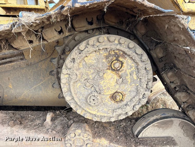 image for item ET7493 1998 Caterpillar D5M LGP dozer