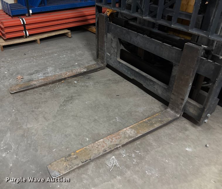 image for item ET8645 2015 Load Lifter LLL 8000 forklift