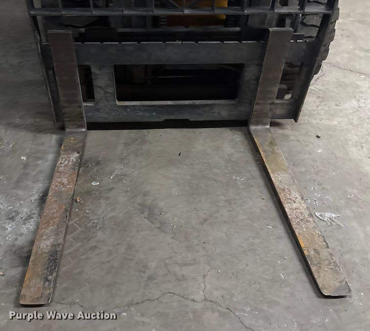 image for item ET8645 2015 Load Lifter LLL 8000 forklift