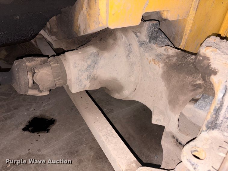 image for item ET8645 2015 Load Lifter LLL 8000 forklift