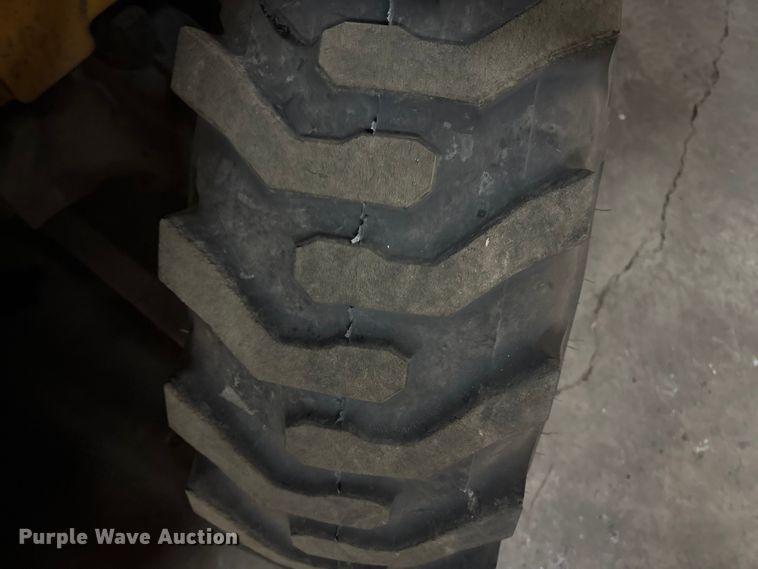 image for item ET8645 2015 Load Lifter LLL 8000 forklift