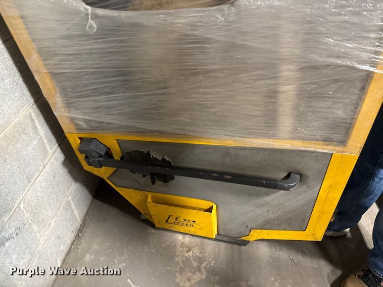 image for item ET8645 2015 Load Lifter LLL 8000 forklift