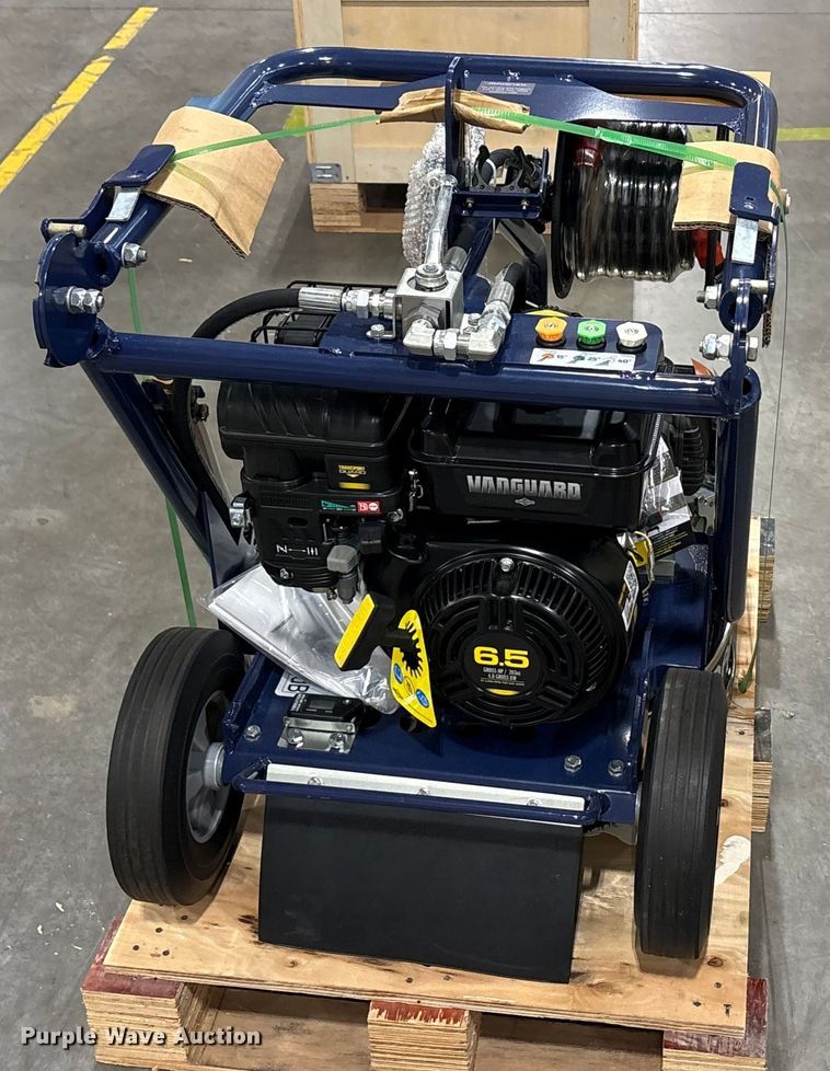 image for item EU0266 2022 Makinex DPW-2500-DS pressure washer