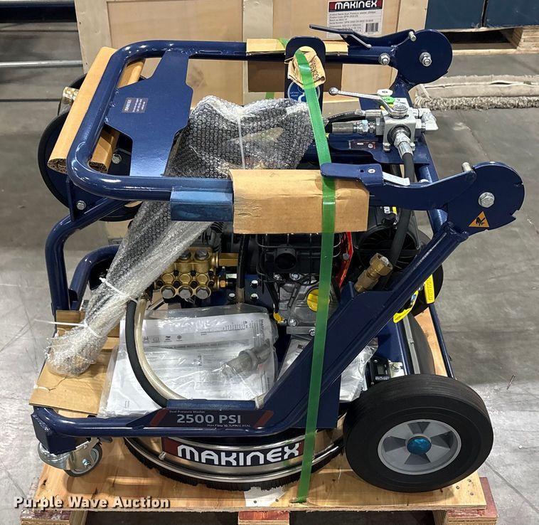 image for item EU0266 2022 Makinex DPW-2500-DS pressure washer