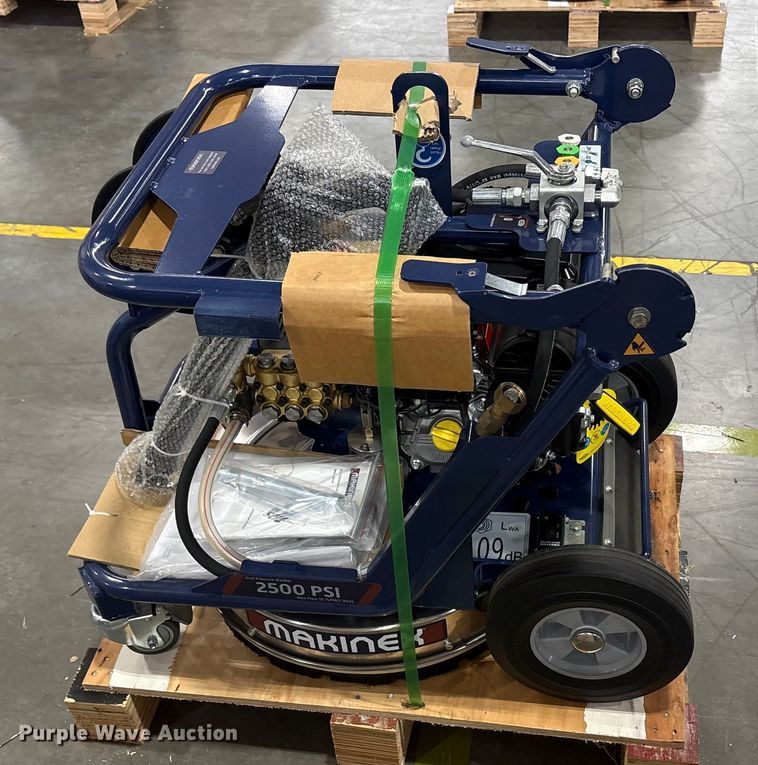 image for item EU0267 2022 Makinex DPW-2500-DS pressure washer