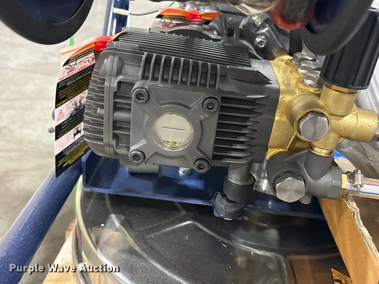 image for item EU0268 2022 Makinex DPW-2500-DS pressure washer