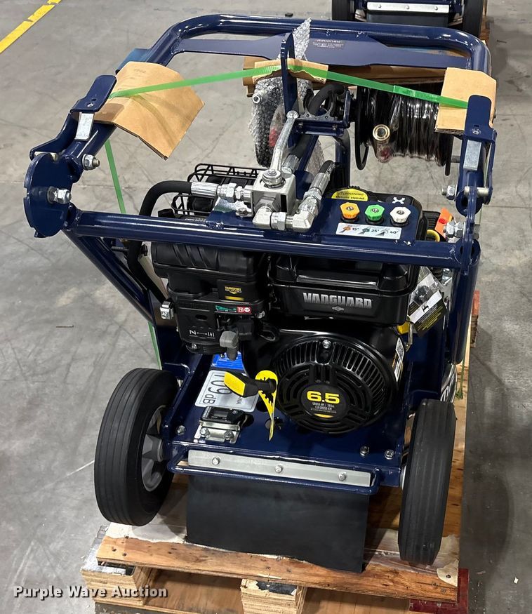 image for item EU0269 2022 Makinex DPW-2500-DS pressure washer