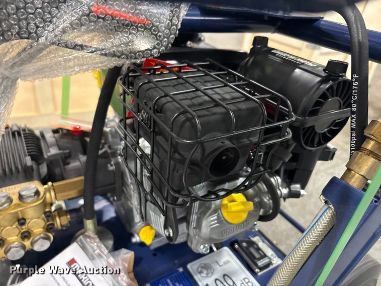 image for item EU0269 2022 Makinex DPW-2500-DS pressure washer