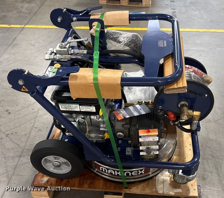 image for item EU0270 2022 Makinex DPW-2500-DS pressure washer