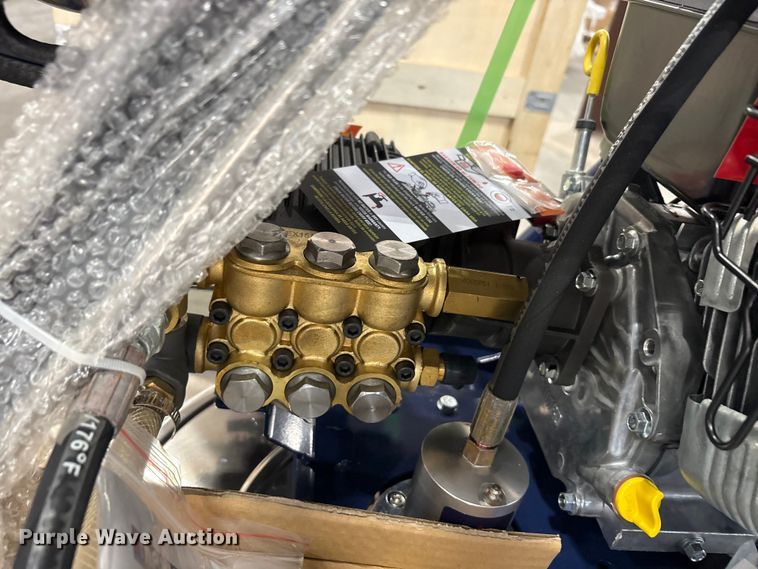 image for item EU0270 2022 Makinex DPW-2500-DS pressure washer