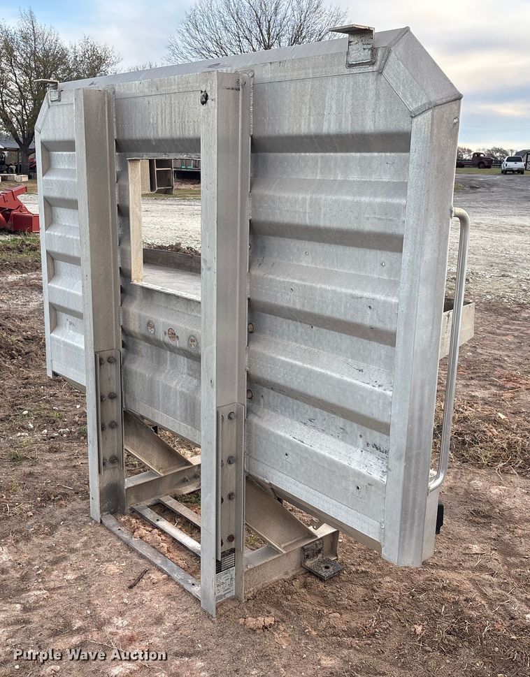 image for item EU7153 Sturdy-Lite headache rack