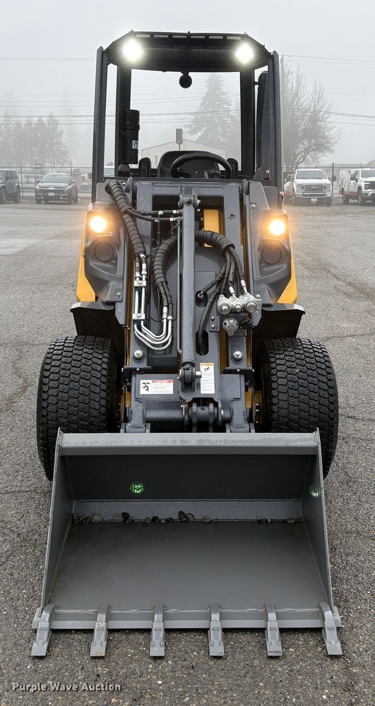 image for item EU8581 2022 Vermeer ATX850 compact wheel loader