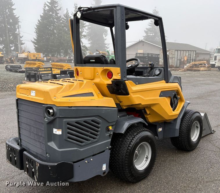 image for item EU8581 2022 Vermeer ATX850 compact wheel loader