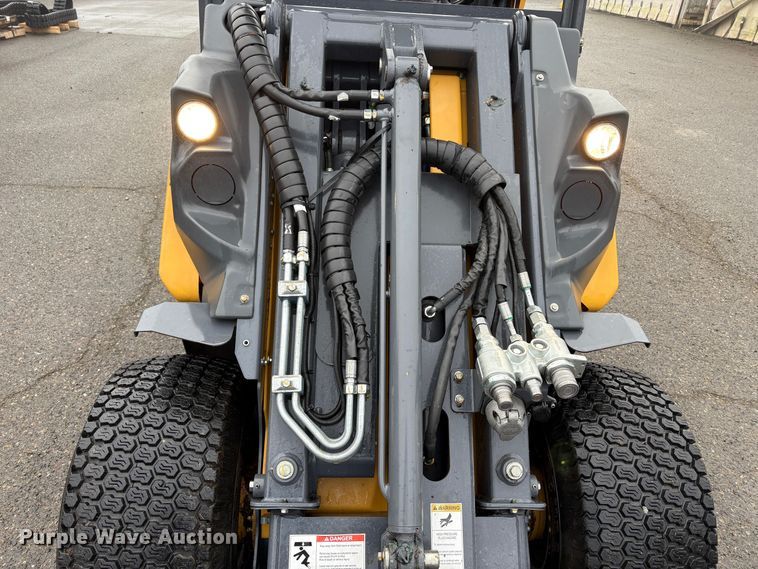 image for item EU8581 2022 Vermeer ATX850 compact wheel loader