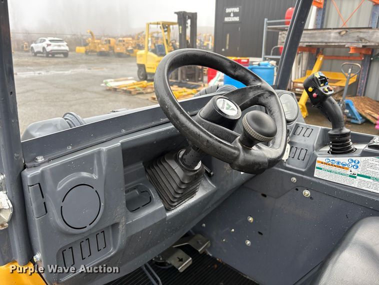 image for item EU8581 2022 Vermeer ATX850 compact wheel loader