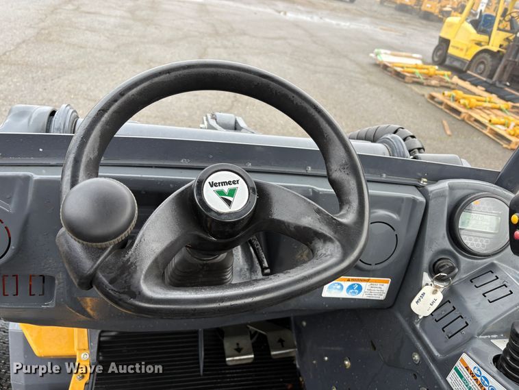 image for item EU8581 2022 Vermeer ATX850 compact wheel loader