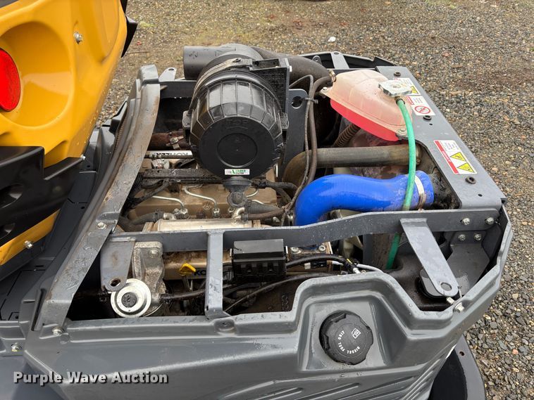 image for item EU8581 2022 Vermeer ATX850 compact wheel loader