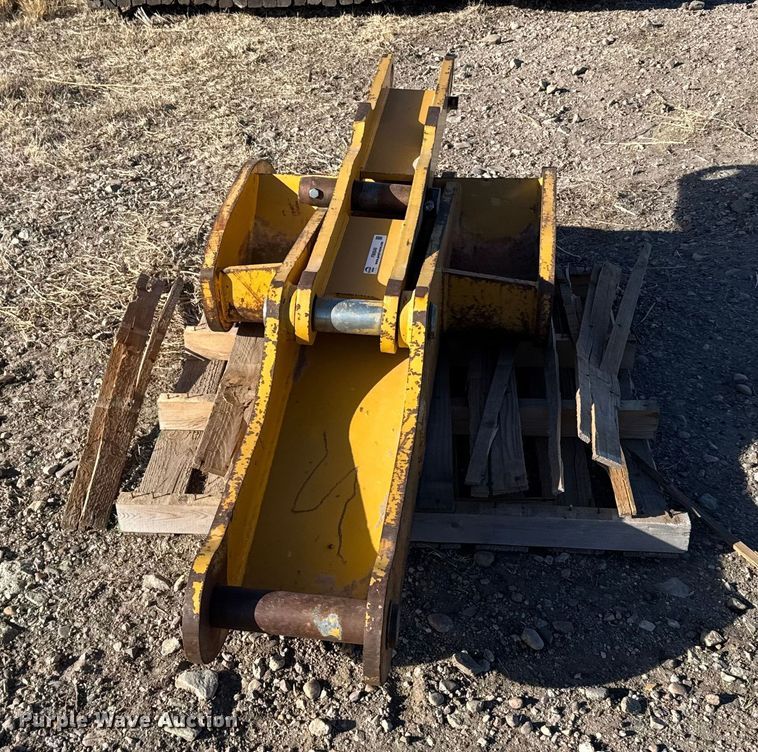 image for item FB0549 Caterpillar thumb attachment