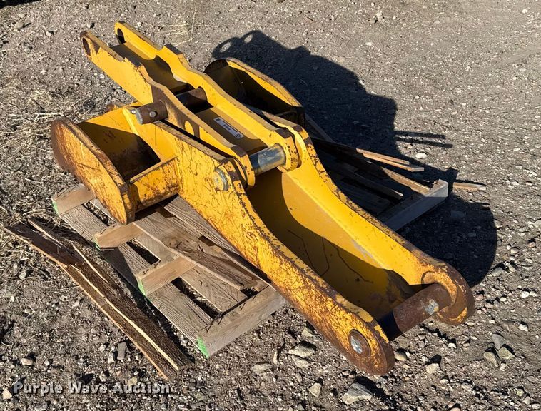 image for item FB0549 Caterpillar thumb attachment